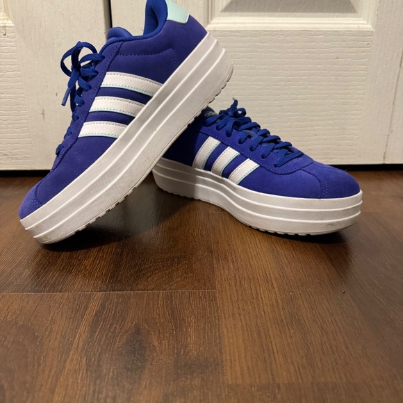 Adidas Platform Sneakers - Size 8 - Picture 2 of 3